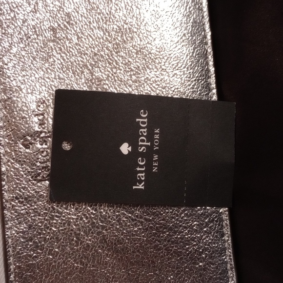 Kate Spade Lucy  small metallic wristlet nwt 31/2 x6 retails for 99$ - Picture 8 of 8